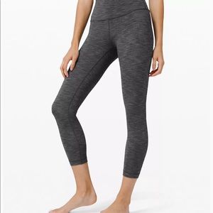 Wunder Under High-Rise Crop 23" size 4 Black